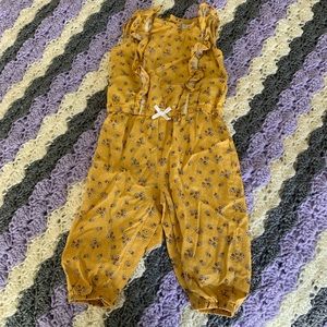 3/$12✨🌻Yellow Floral Carter’s Jumpsuit🌻✨